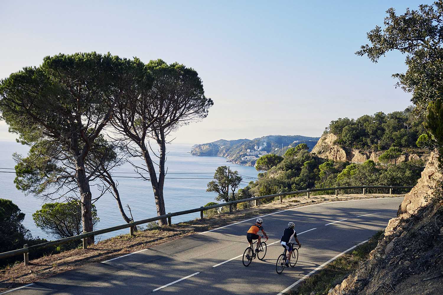 fietsreis catalonie girona costa brava kustweg lloret fietsen fietsvakantie fietssport