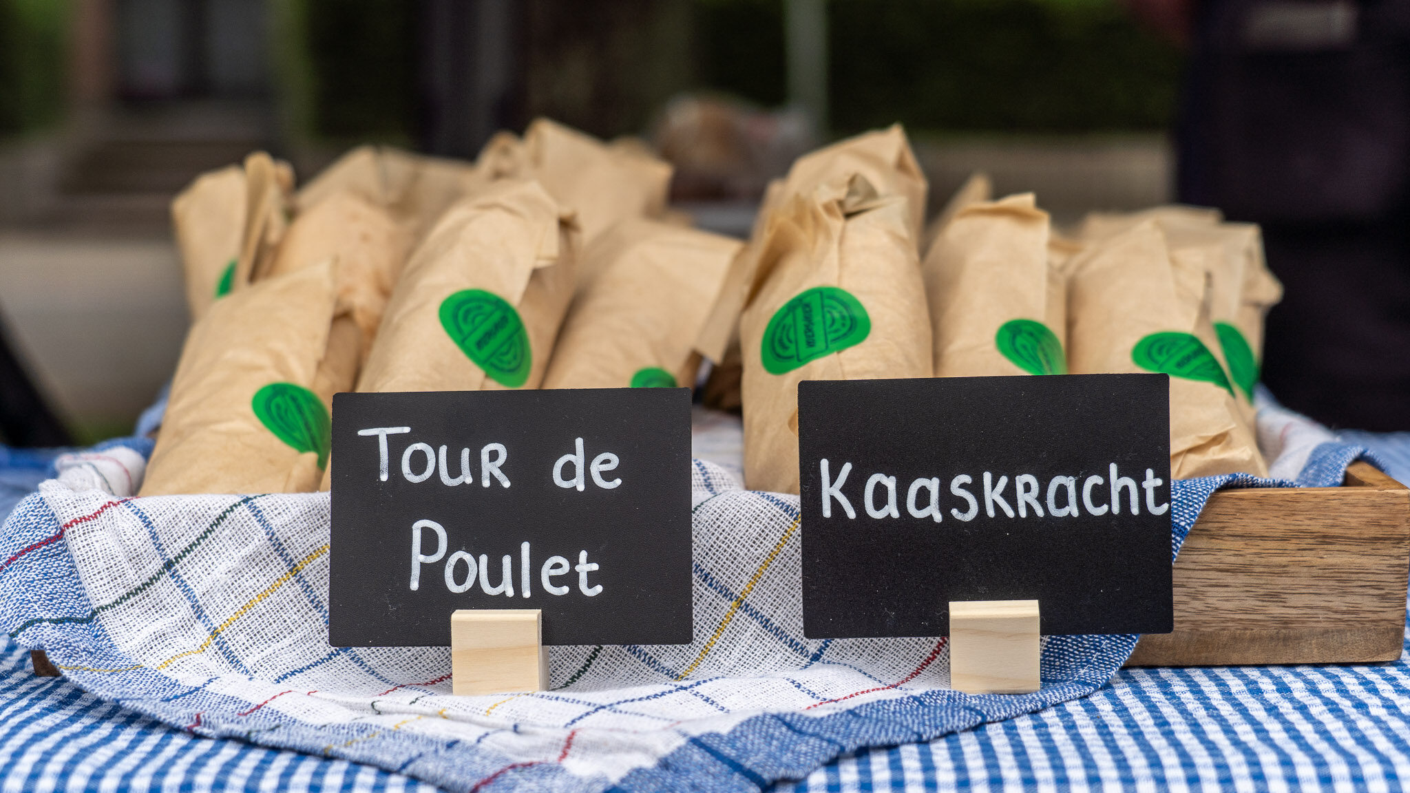 Broodjes tijdens de lunch op fietsvakantie Vogezen met Biketrips