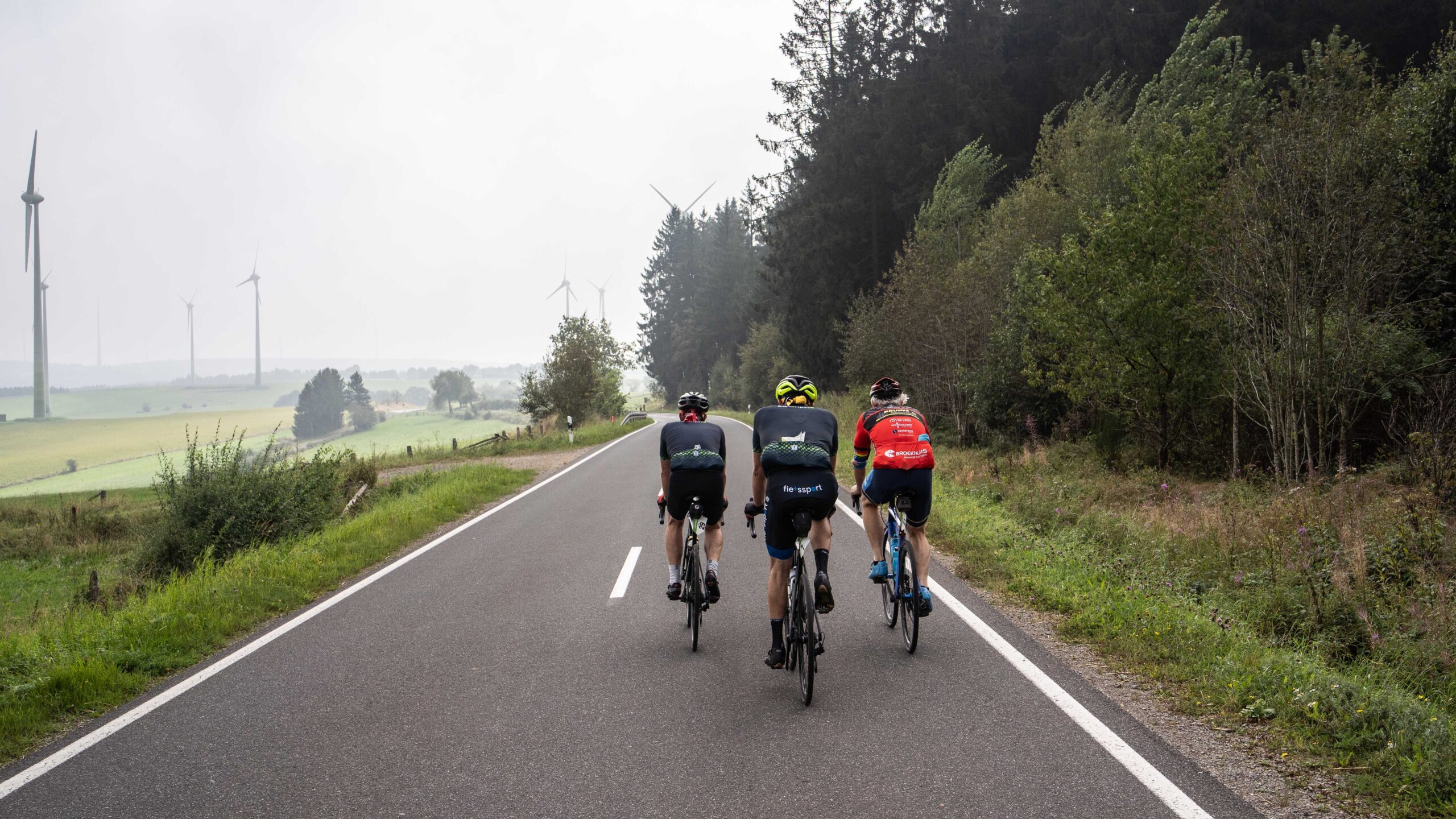 Fietsers in de Eifel op fietsvakantie Road to Vogezen