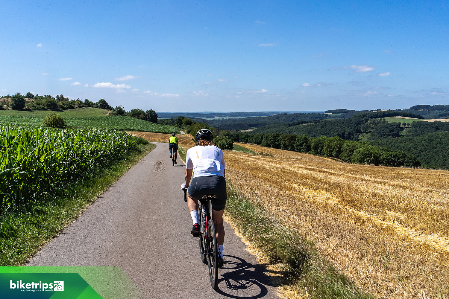 Fietser op fietsvakantie in Luxemburg